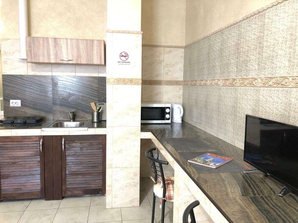 Modern Aparthotel Near Metro Pecherska Κίεβο Εξωτερικό φωτογραφία