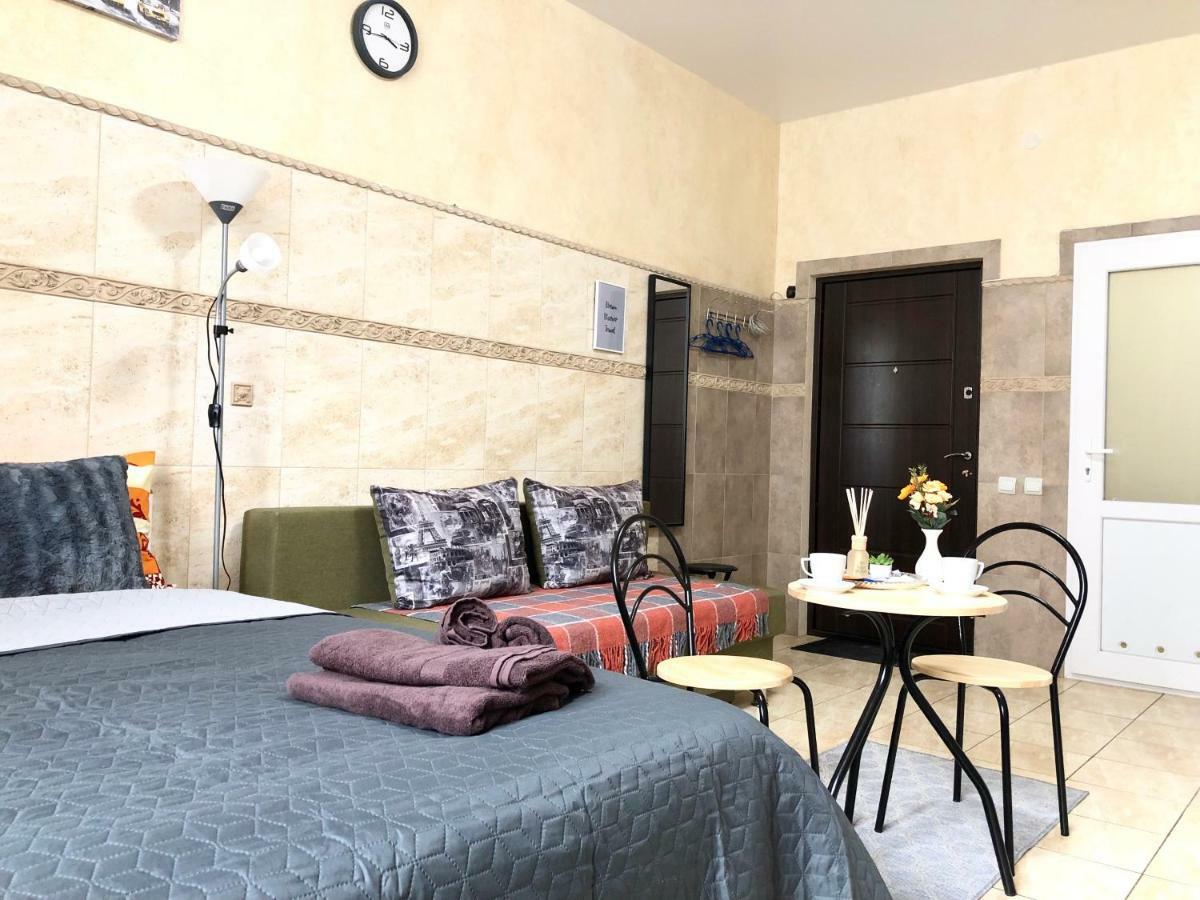 Modern Aparthotel Near Metro Pecherska Κίεβο Εξωτερικό φωτογραφία