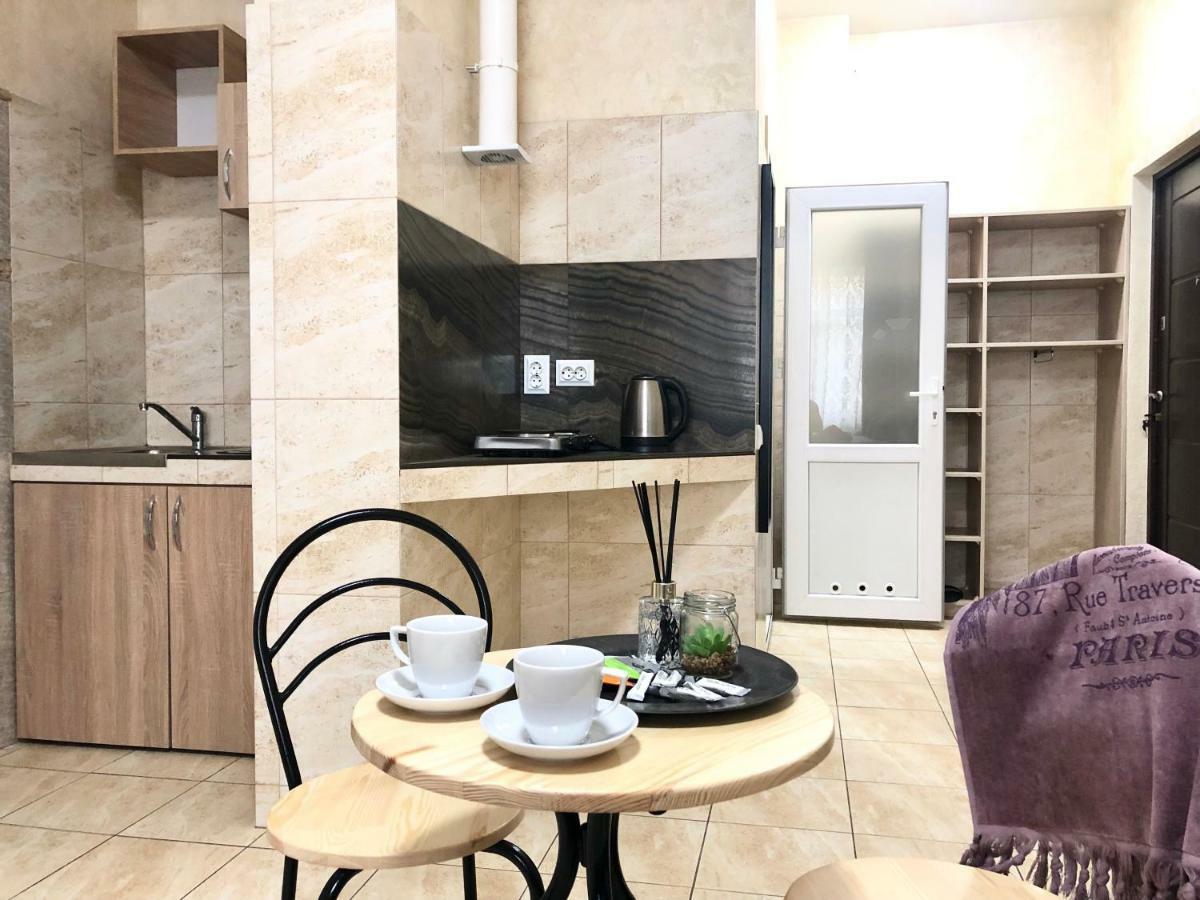 Modern Aparthotel Near Metro Pecherska Κίεβο Εξωτερικό φωτογραφία